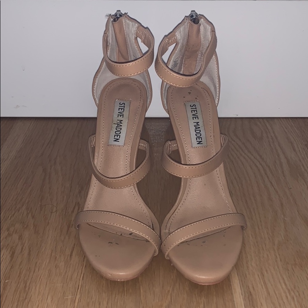 Steven Madden nude heels size 6